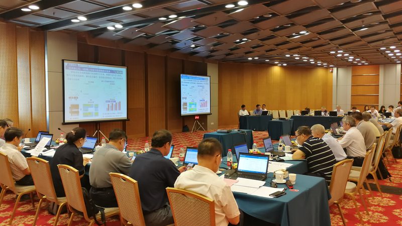 德国滚珠丝杠品牌INA与THK：性能对比与选型指南